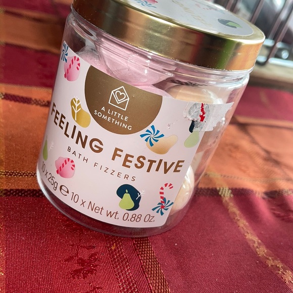 10 NEW NEVER USED BATH FIZZERS - Picture 1 of 3